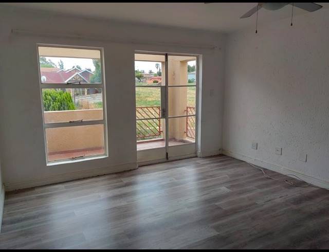 3 BEDROOM TOWNHOUSE FOR SALE IN BRACKENDOWNS